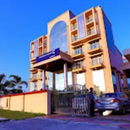 The Fern Residency Haridwar Hotell Exteriör bild